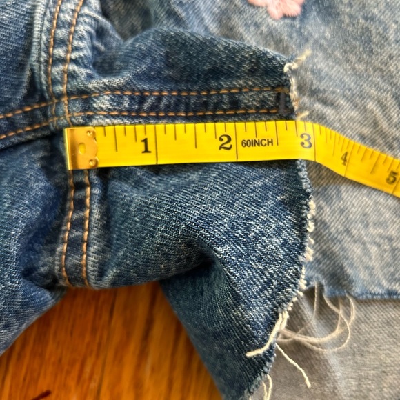 Women’s NWT Old Navy Embroidered Higher High Rise Sky Hi A Line Shorts. Size 10 - Picture 6 of 8